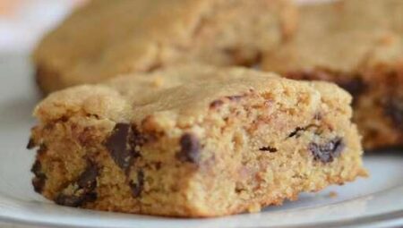 Peanut Butter Chocolate Chip Brownies