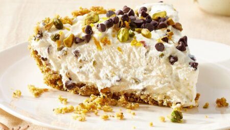 No-Bake Cannoli Pie