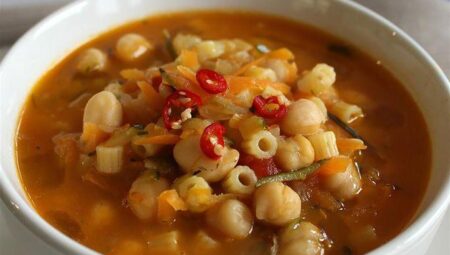 Pasta e Ceci (Italian Chickpea and Pasta Stew)