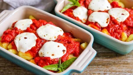 Gnocchi with Pomodoro Sauce